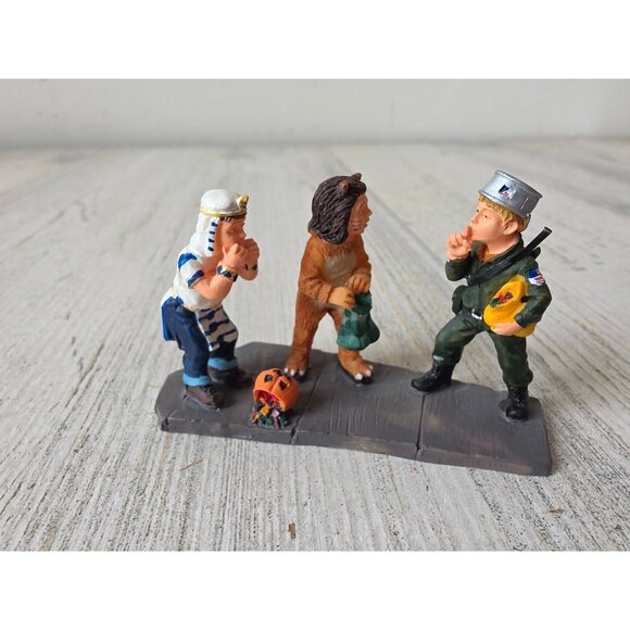 Lemax Egyptian lion soldier trick or treat Halloween kids village people accesso - Picture 2 of 9
